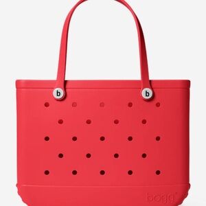 Baby Bogg bag. Don’t let the name fool you it is still a decent size